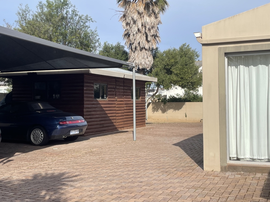 3 Bedroom Property for Sale in Country Club Western Cape